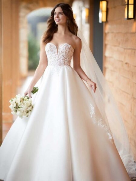 Essense of Australia D2486 ballgown wedding dress with beaded lace bodice and plain skirt.