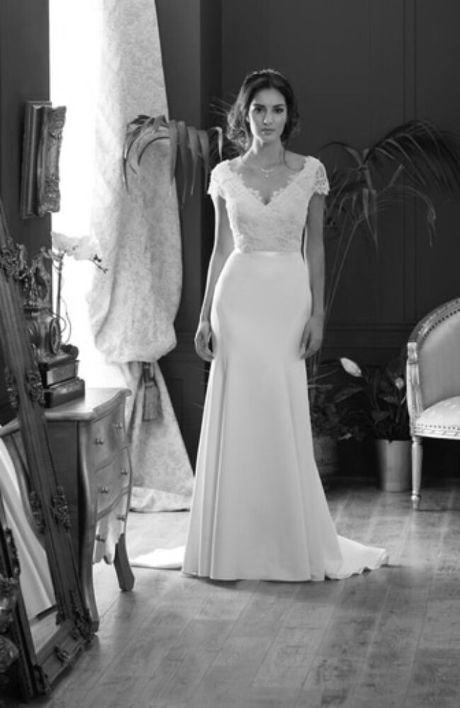 Nicola Anne Blenheim Wedding Dress Limelight Occasions