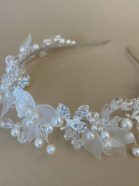 Arianna AR802 Victoria bridal tiara with frosts leaves and clear beads and pearl stems.