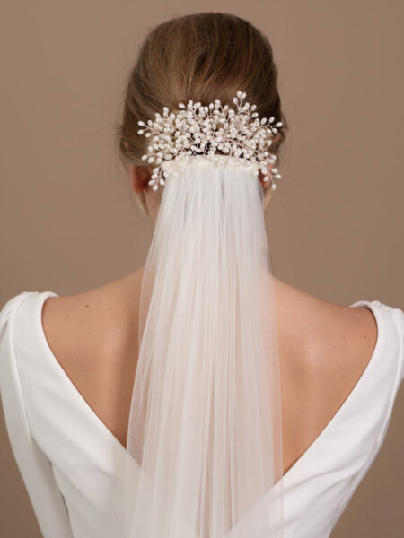 Arianna AR707 Abileigh pearl bridal comb.