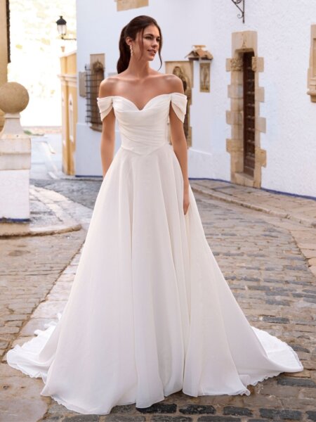 Enzoani Love Fralina wedding dress soft Aline with sweetheart neckline and drop sleeves.