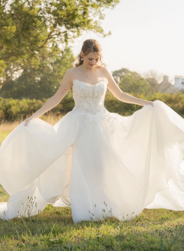 Real-limelight-bride-georgia Real Limelight bride wearing Randy fFenoli wedding dress near Doncaster.